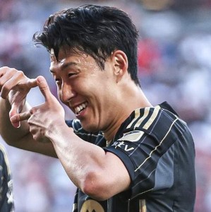 25米世界波进死角！33岁孙兴慜笑开花：美职联3场独造3球